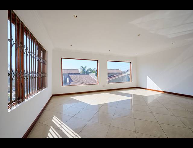 5 BEDROOM HOUSE FOR SALE IN BARBEQUE DOWNS